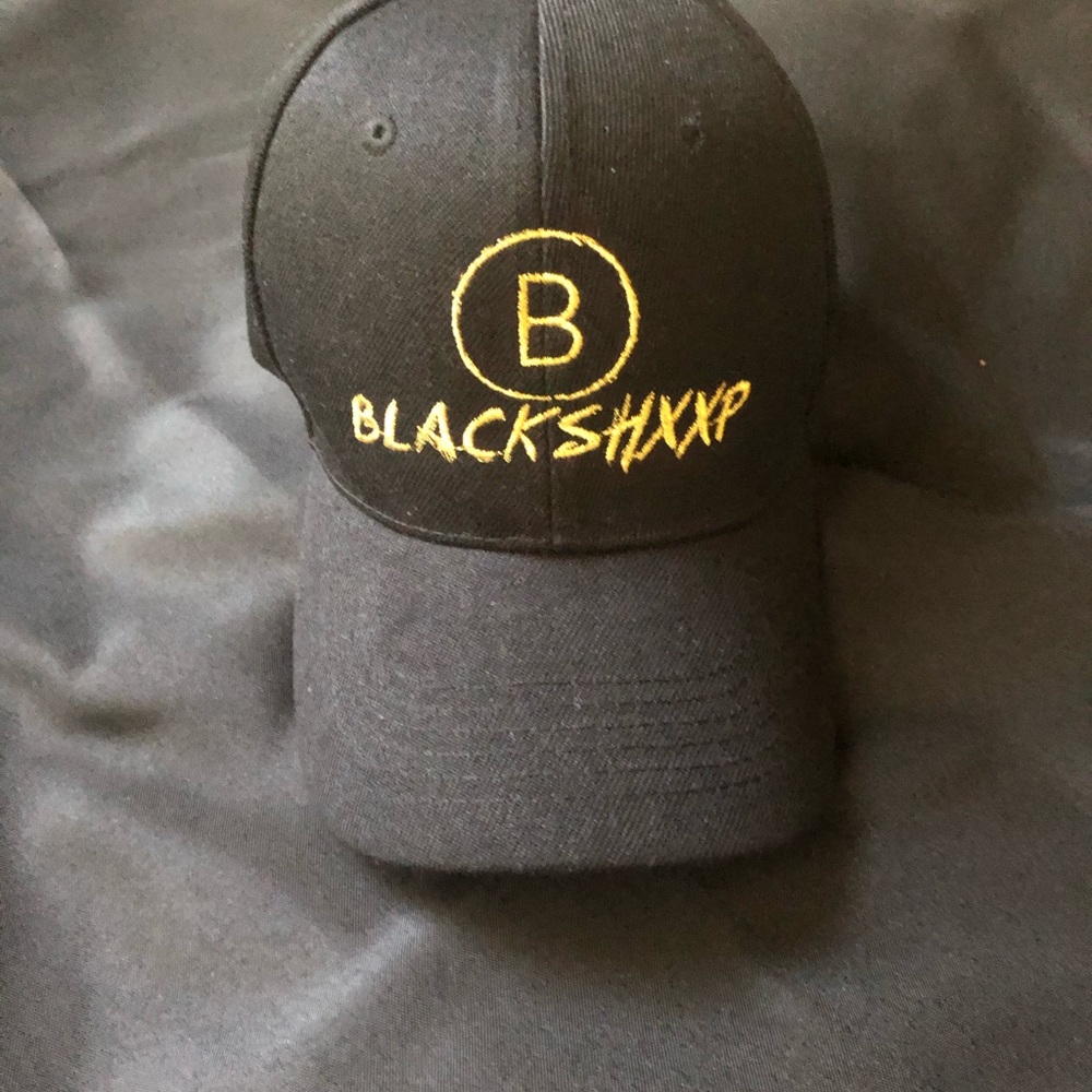 Hat - Picture 2 of 4